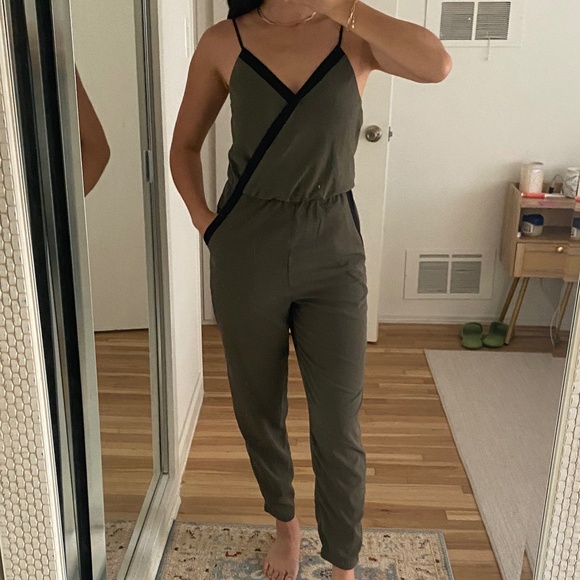 Colorblock Jumpsuit - Picture 1 of 5
